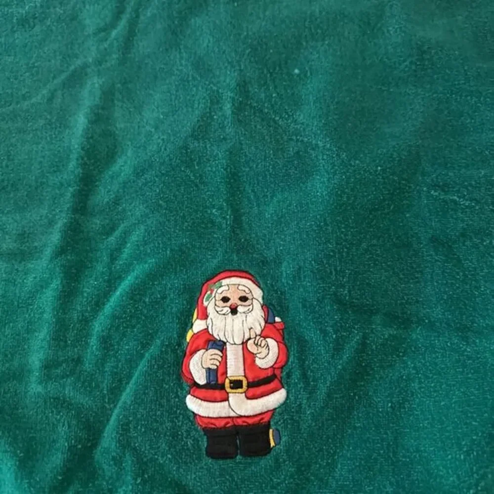 Vintage 3-D embroidered Santa Christmas Towel Set of 3 Green Country Cottagecore